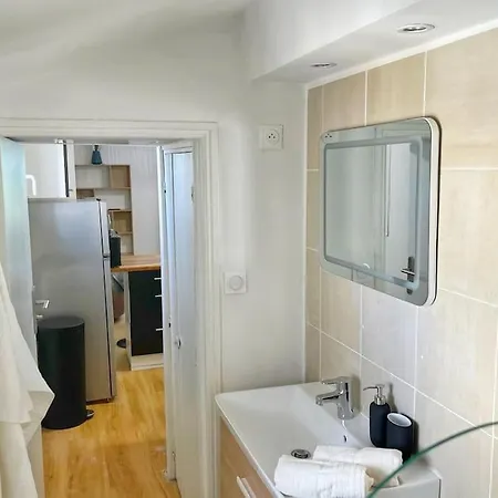 Apartment Nid Perche En Centre Historique D'avignon Avignon